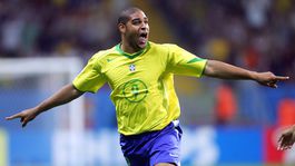 Cisár Adriano. Diamant z favely utopený v alkohole 