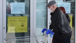 Od soboty predávajú reťazce len potraviny. Prikazuje im to vyhláška hygienikov