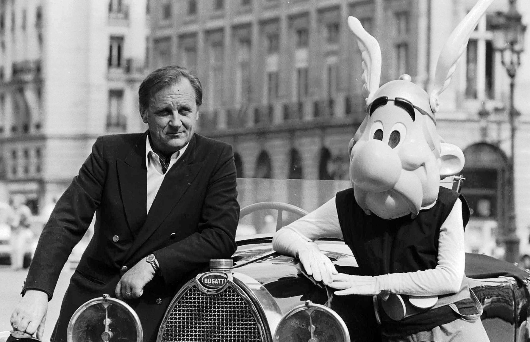 Albert Uderzo v spoločnosti Asterixa