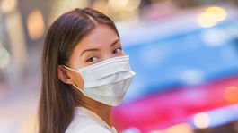 Trpí pleť pod rúškom? Áno! Nielen stav problematickej pokožky sa zhoršuje