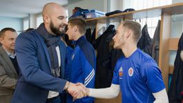 Obavy Kmotríka, či dostane peniaze za Šporara. Siahne na platy? 