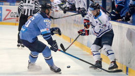 Trápia ho psychické problémy, berie lieky. Réway otvoril trinástu komnatu