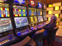 Automat / Hrací automat / Rúško / Vírus /