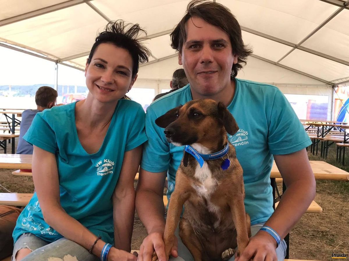 Žofa so svojimi majiteľmi – Zdenkou a Edom.