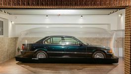 V Poľsku predali nemecký ‘stroj času‘. BMW 740i strávilo v bubline 23 rokov!