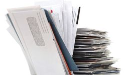 Ľuďom opäť chodia podvodné e-maily. Takto poplatky nežiadame, upozorňuje pošta