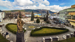 Mestá a obce škrtia pre koronavírus výdavky