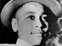 Emmet Louis Till, černoch, chlapec, lynčovanie, čierno-biela fotografia
