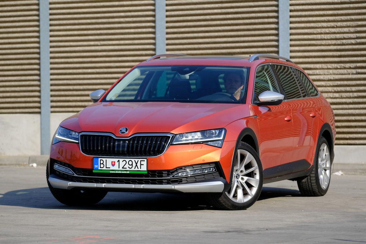 Škoda Superb Scout 2,0 TSI - spoznáte ho vďaka...