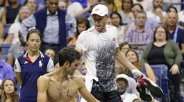 Musel prísť vírus, aby sme sa zobudili? Djokovičov plán upozornil na apatiu