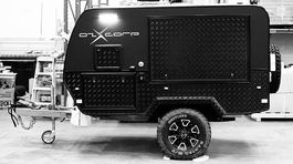 OzXcorp: Austrálčania vyvinuli zázračný príves. Trúfne si aj do terénu!