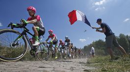 Dopingový tieň sa dotýka aj Tour. Vzorky spred troch rokov opäť preskúmajú 