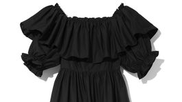 Dámske maxišaty s volánmi Reserved, predávajú sa za 39,99 eura. 