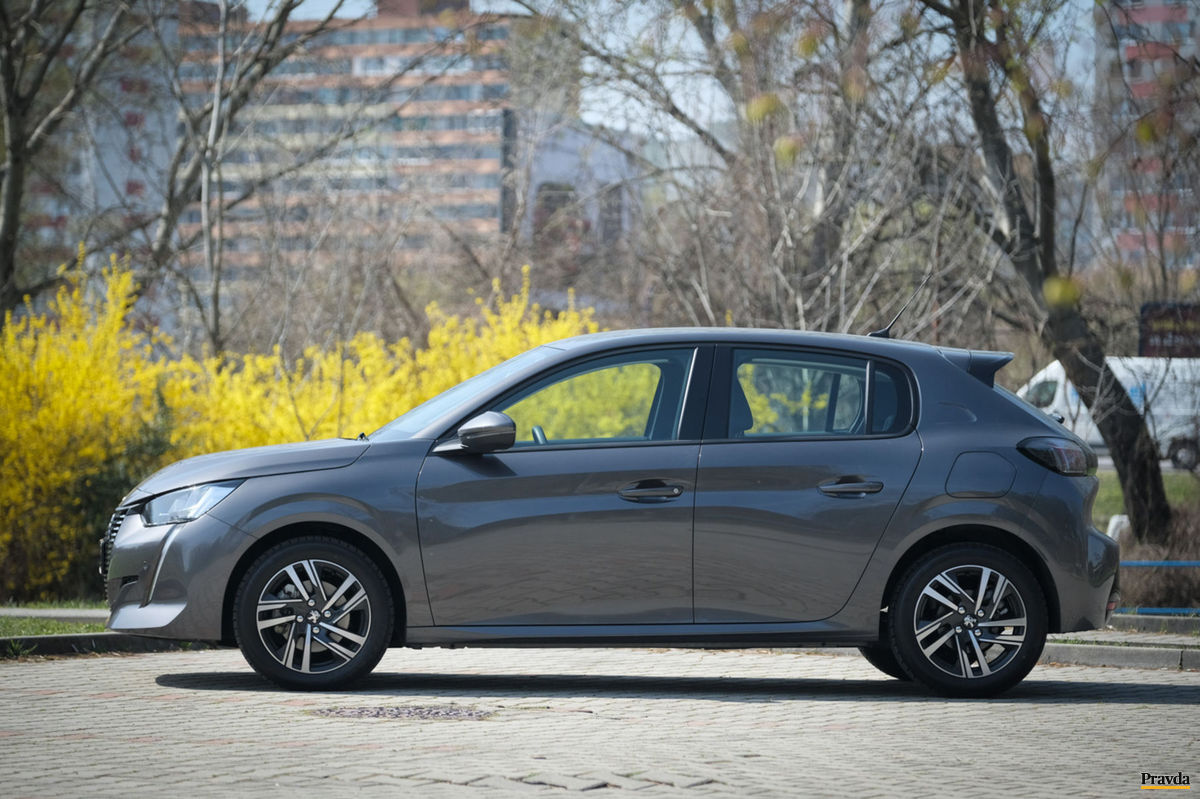 Peugeot 208 je dlhý 4 055 mm.