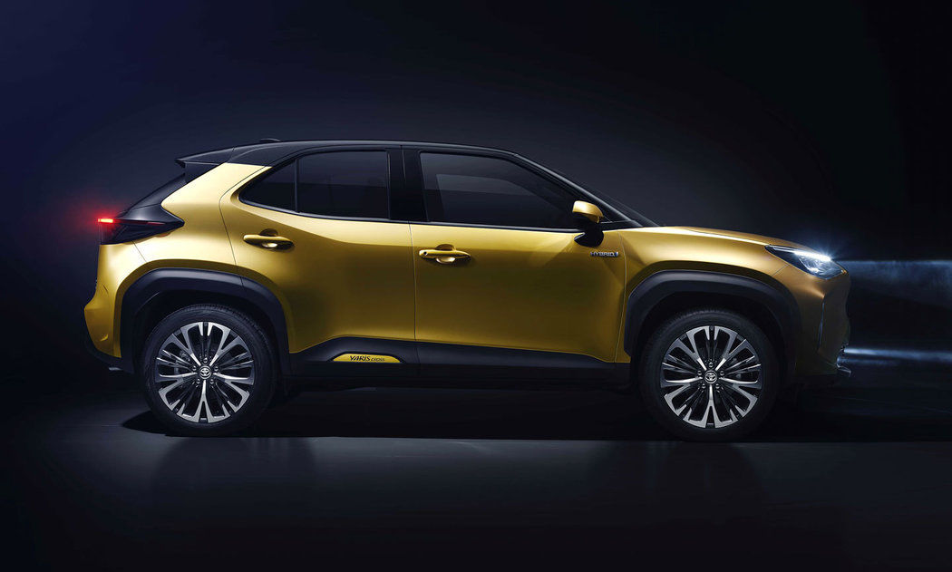 Ako vyplýva z názvu, Yaris Cross je crossover a...
