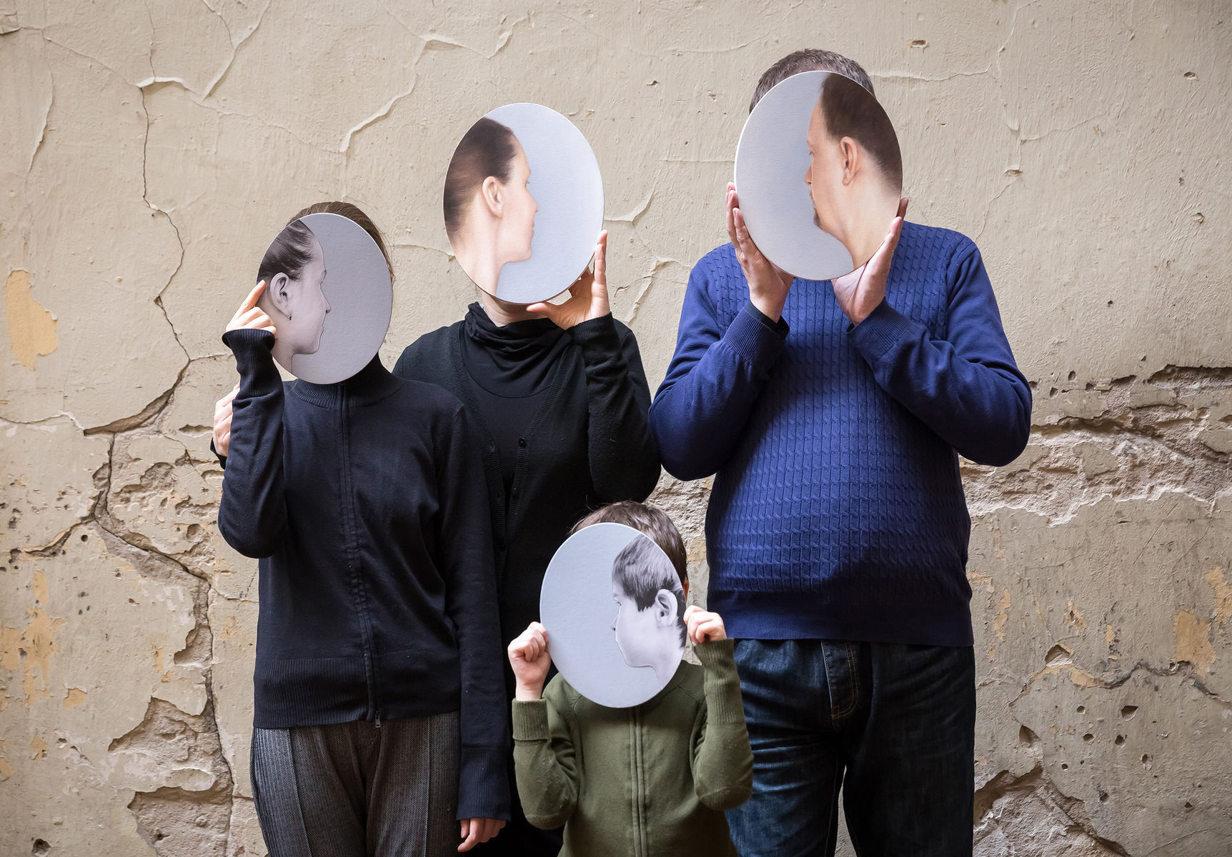 Dorota Sadovská: Rodinný portrét, 2019, rodinná...