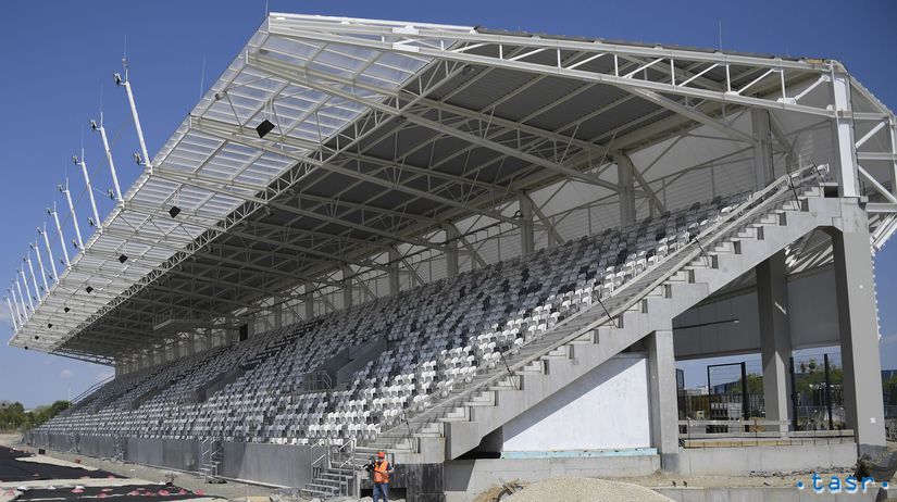 Aktuálne zábery z výstavby Košickej futbalovej...