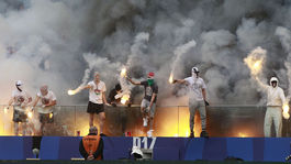 Poliaci zarábajú aj počas koronakrízy. Predávajú práva do zahraničia