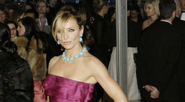 Rok 2007: Herečka Cameron Diaz v kreácii Christian Dior na výstave Poiret: King of Fashion v rámci akcie MET Gala. 
