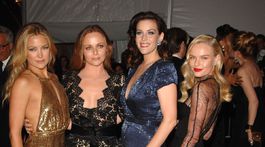 Zľava: Kate Hudson, dizajnérka Stella McCartney, Liv Tyler a Kate Bosworth