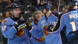 Najlepší hráči tímov, ktoré už v NHL nenájdete. Ani tentoraz nechýba Slovák