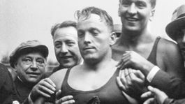 Maďarskému hrdinovi vzal nohu vlak. Život sovietsky vojak