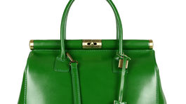 Dámska kožená zelená kabelka s kovovou lištou...