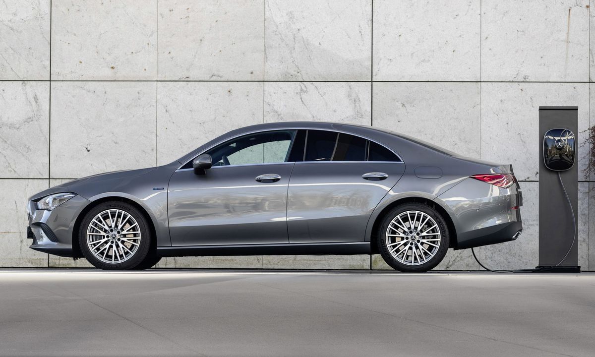 Elektrifikované dobíjateľné Mercedesy-Benz...