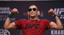 Skončite už, vypočuli si Chabib a McGregor. Všetkých rozbijem, ozval sa Rus