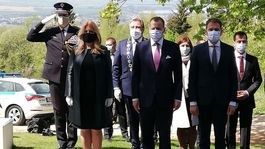 Čaputová, Kollár a Matovič na vojenskom cintoríne, návštevníci chýbali