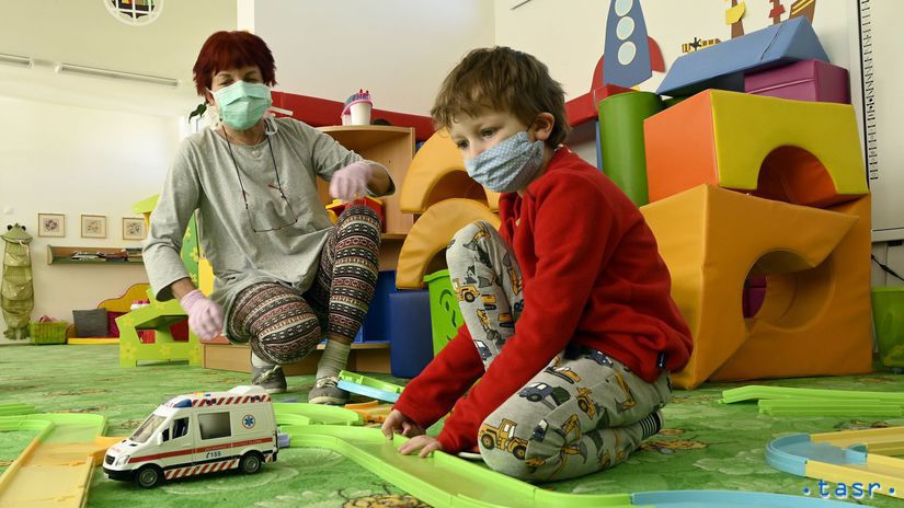 Trenčín koronavírus deti zdravotníci babysitting