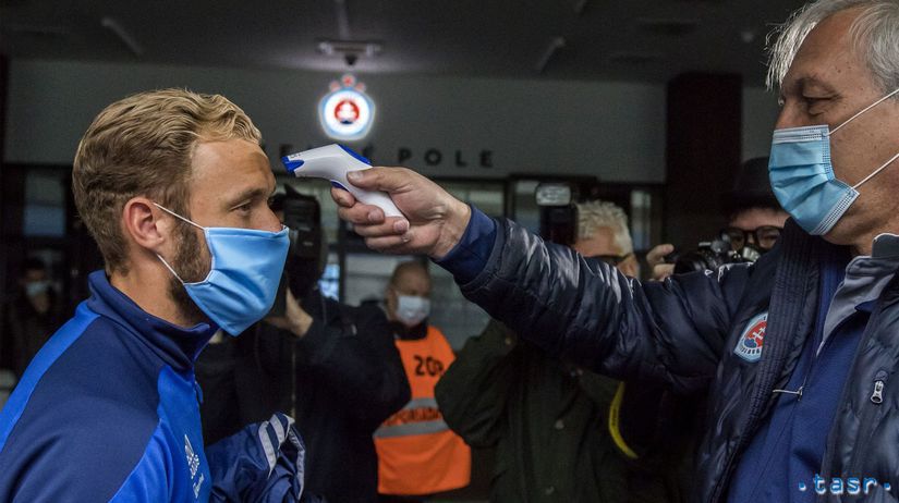 Každému hráčovi Slovana meral klubový lekár...