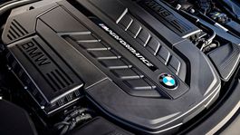 BMW končí s 12-valcom. Aristokrat už nástupcu nedostane