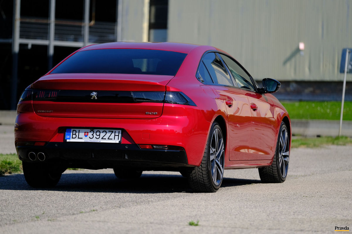 Základná cena Peugeotu 508 je 26 990 eur.