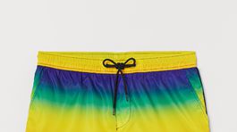 Dámske šortky s dúhovou potlačou z kolekcie Pride X H&M. Predáva H&M za 19,99 eura. 