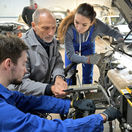 Jazdí na nich aj veľa Slovákov. Populárne nemecké autá majú vážne chyby, upozornili úrady.  Hrozí riziko požiaru aj zlyhanie airbagu