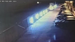 Šofér totálne ‘zrámoval‘ autobazár. Síce bez dokladov, ale s alkoholom v krvi