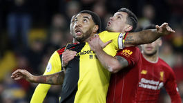 Reštart by mohol mať tragické dôsledky, znie z Watfordu. Nakazil sa obranca