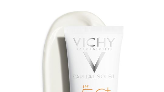 Zmatňujúci ochranný krém Capital Soleil...