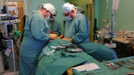 Je dobré, keď rastú chlpy v ústach. Holiť ich netreba