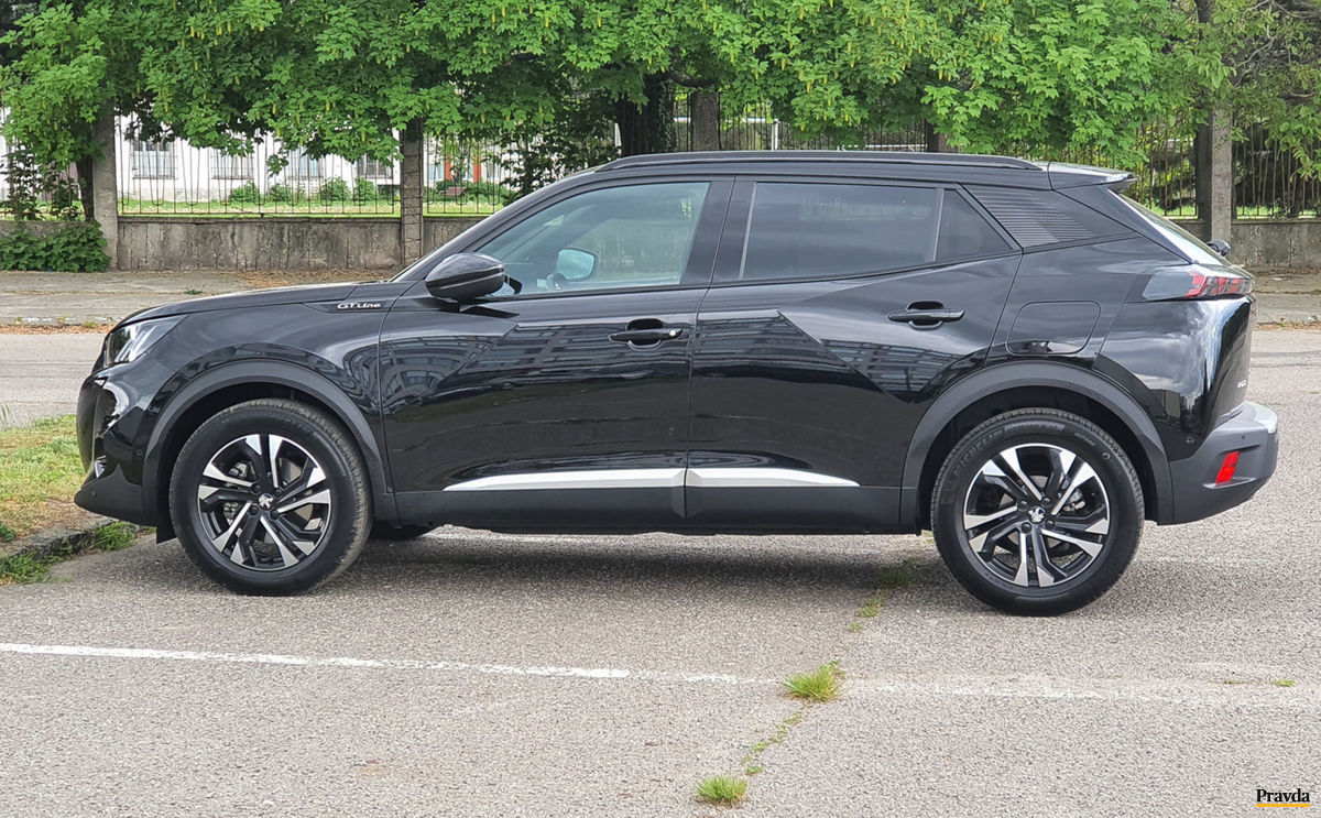Peugeot 2008 je dlhý 4 300 mm.