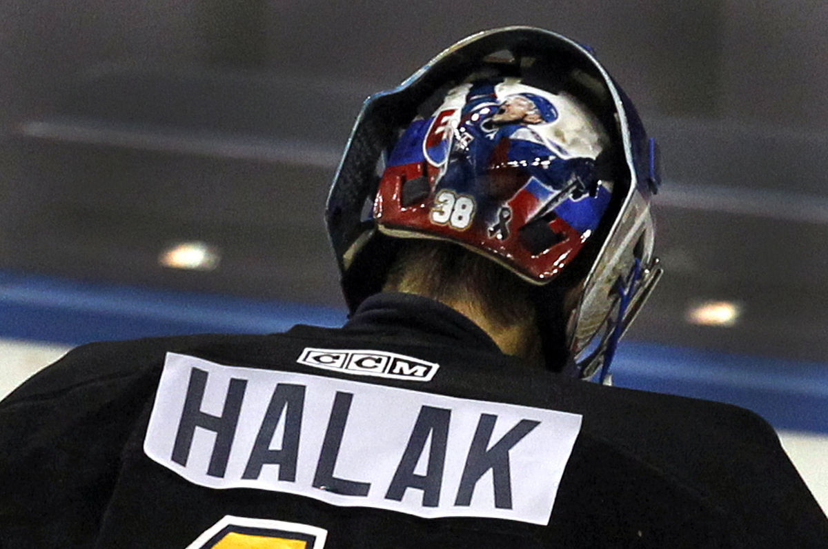 Jaroslav Halák si krátko po tragédii uctil...