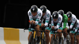 Prísny protokol, bývanie nad 2000 m, ale aj James Bond. Boru čaká tvrdý tábor