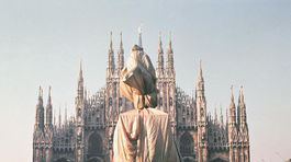 Wrapped Monument to Vittorio Emanuele II  Piazza del Duomo  Milan  Italy  1970  Photo- Shunk-Kender 