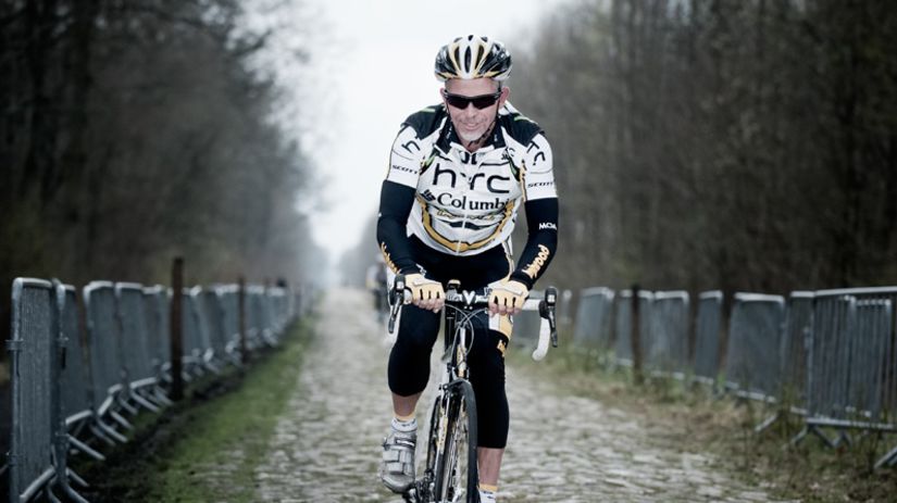 20. Bob Stapleton - bývalý šéf tímu...