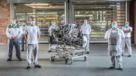 Bentley - motor V8 6,75