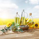 olej, kuchynský tuk, panenský olej, fľaša, olivy, slnečnica, stôl