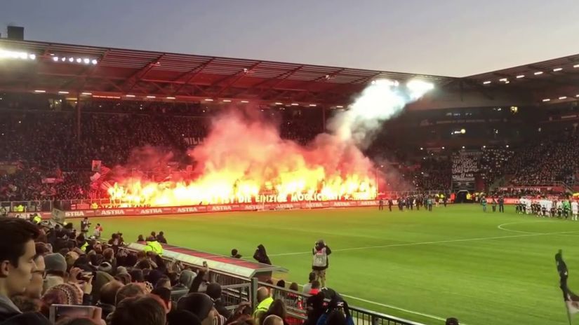 30. Millerntor-Stadion - St. Pauli. 