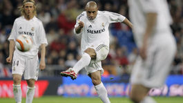 Skoro si mi odtrhol hlavu! Puyol oprášil video delovky Roberta Carlosa