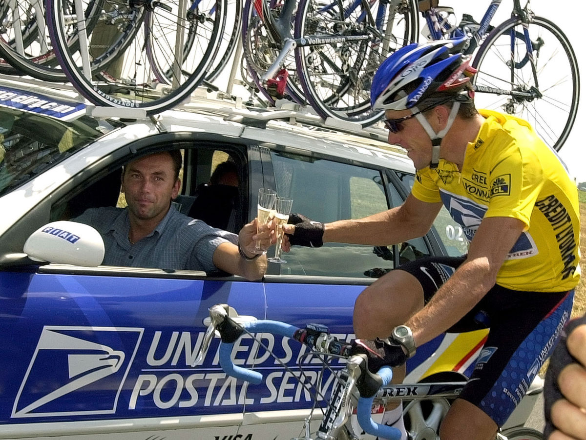 Johan Bruyneel a Lance Armstrong s víťazným...